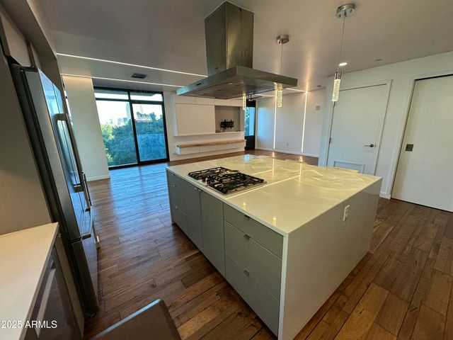 200 W PORTLAND Street 426, Phoenix, AZ 85003