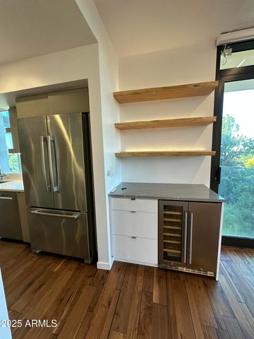 200 W PORTLAND Street 426, Phoenix, AZ 85003