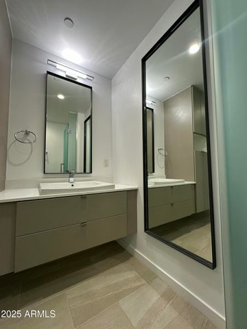 200 W PORTLAND Street 426, Phoenix, AZ 85003