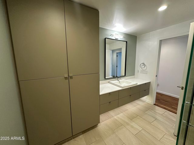 200 W PORTLAND Street 426, Phoenix, AZ 85003