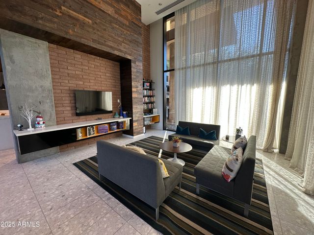 200 W PORTLAND Street 426, Phoenix, AZ 85003