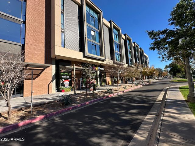 200 W PORTLAND Street 426, Phoenix, AZ 85003