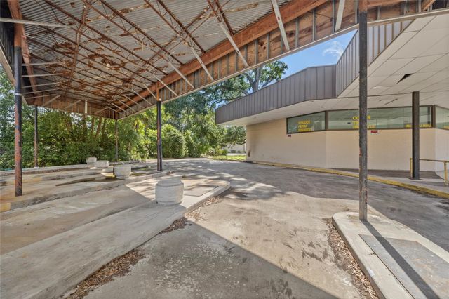 218 W Blum Street, Alvin, TX 77511
