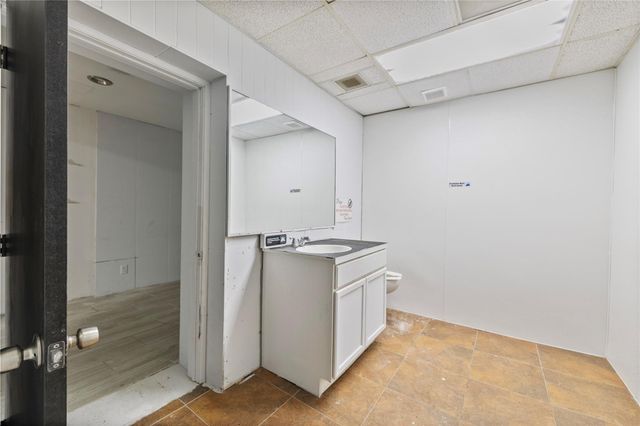 218 W Blum Street, Alvin, TX 77511