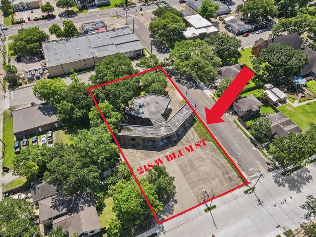 218 W Blum Street, Alvin, TX 77511