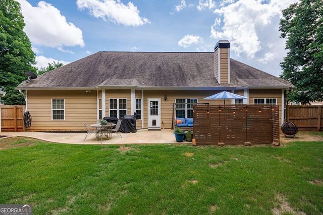 6050 Windsorcreek Drive, Douglasville, GA 30135