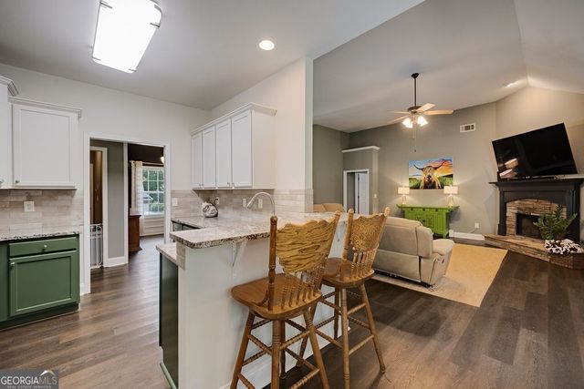 6050 Windsorcreek Drive, Douglasville, GA 30135