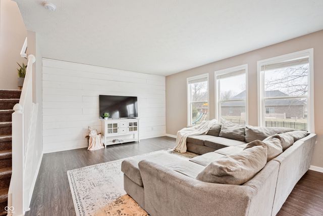 1065 Coral Springs Drive, Cicero, IN 46034