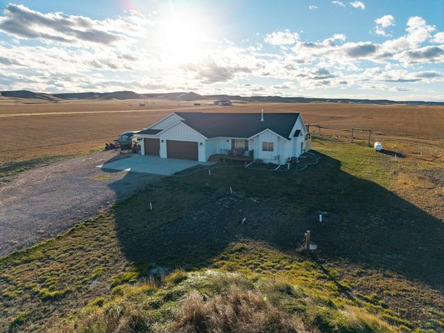 22933 GATEWAY DR, Box Elder, SD 57719