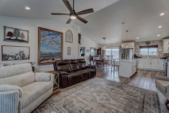 22933 GATEWAY DR, Box Elder, SD 57719