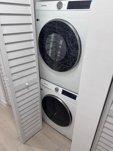 574 NW 7th St 1, Florida City, FL 33034