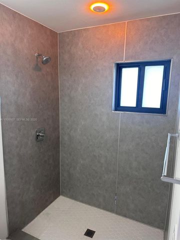 574 NW 7th St 1, Florida City, FL 33034