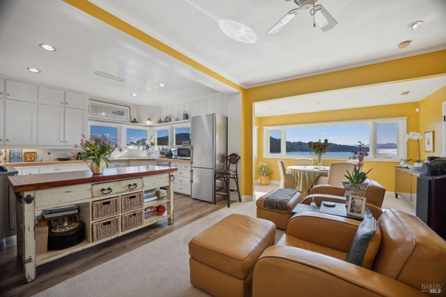 2350 Paradise Dr, Tiburon, CA 94920