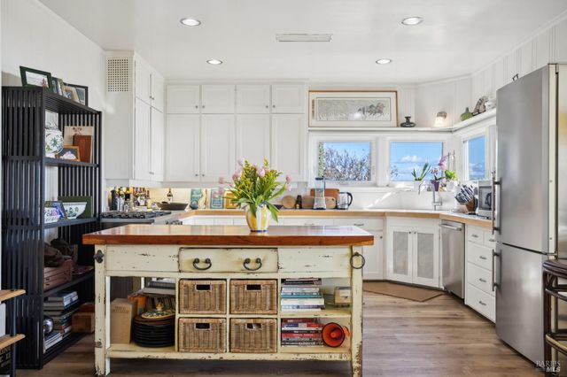 2350 Paradise Dr, Tiburon, CA 94920