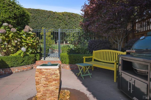 2350 Paradise Dr, Tiburon, CA 94920