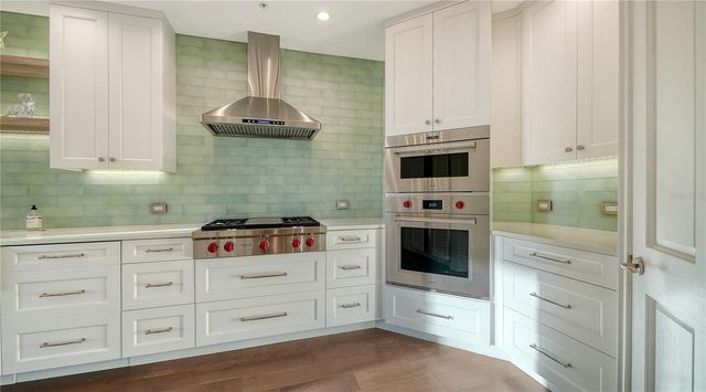 1300 BENJAMIN FRANKLIN DRIVE 303, Sarasota, FL 34236