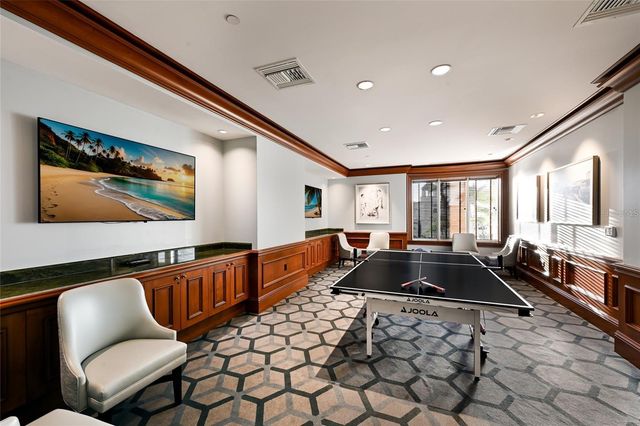 1300 BENJAMIN FRANKLIN DRIVE 303, Sarasota, FL 34236