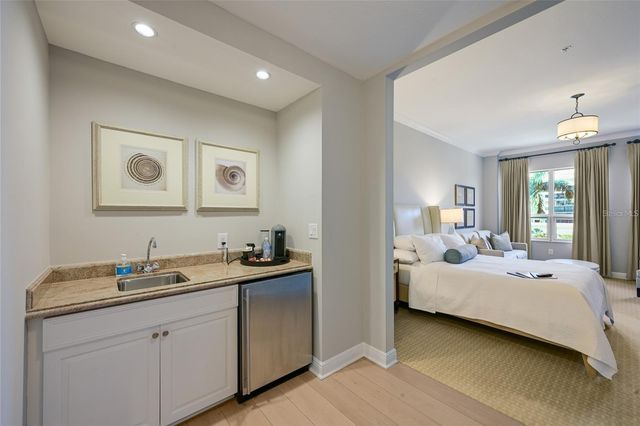 1300 BENJAMIN FRANKLIN DRIVE 303, Sarasota, FL 34236