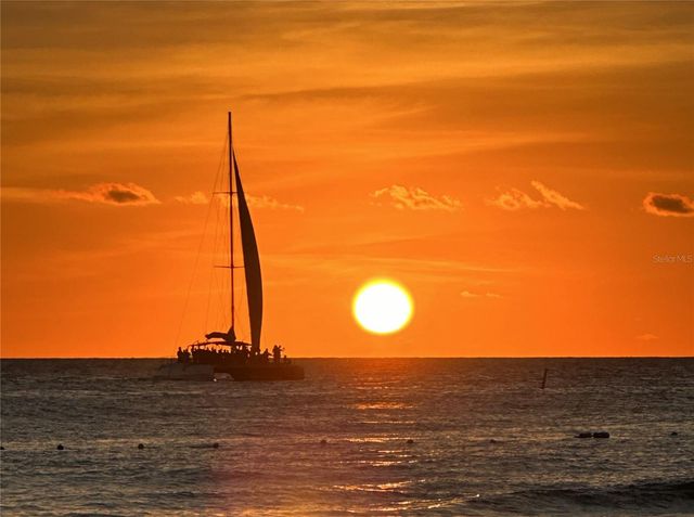 1300 BENJAMIN FRANKLIN DRIVE 303, Sarasota, FL 34236