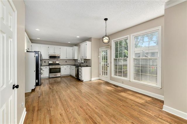 13981 W 120 Street, Olathe, KS 66062