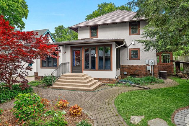 138 17th PLACE S, La Crosse, WI 54601