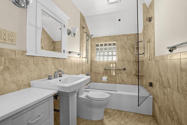 138 17th PLACE S, La Crosse, WI 54601