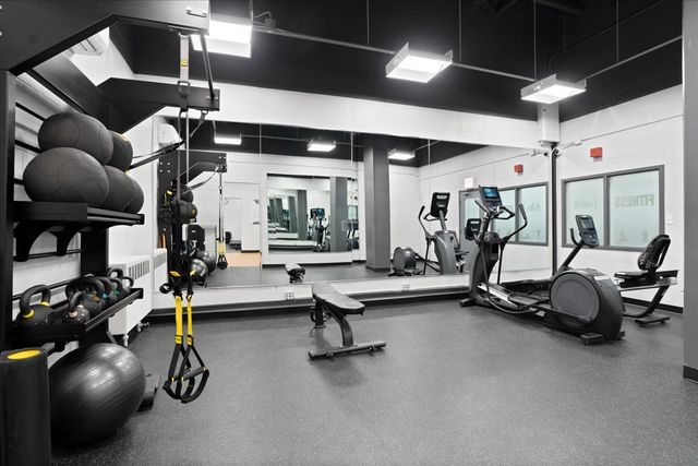 3550 N Lake Shore Drive 1902, Chicago, IL 60657