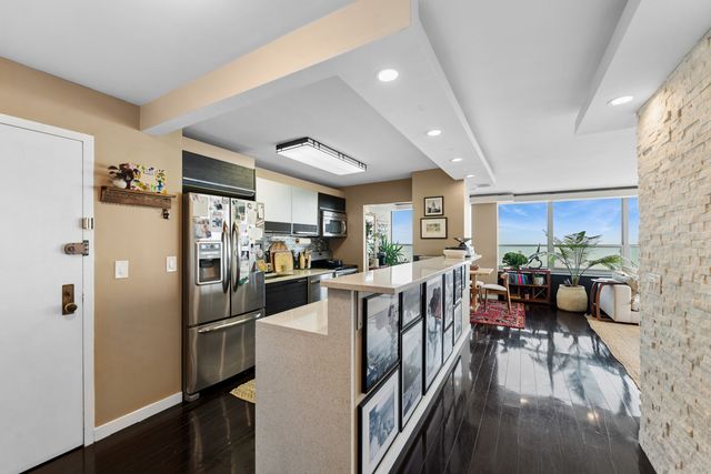 3550 N Lake Shore Drive 1902, Chicago, IL 60657