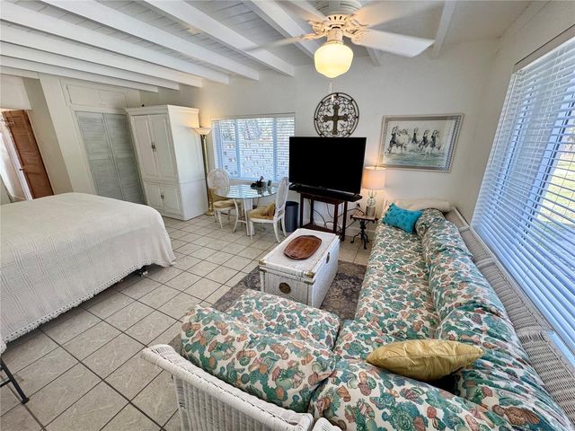 11816 SE COUNTY ROAD 234, Micanopy, FL 32667