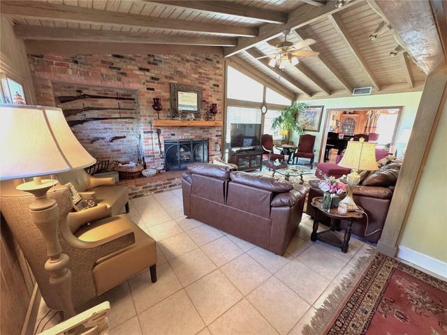 11816 SE COUNTY ROAD 234, Micanopy, FL 32667