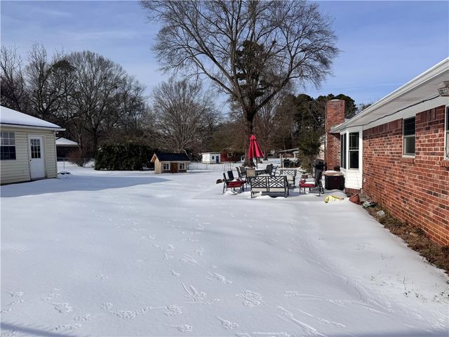 306 Tanglewood Drive, Russellville, AR 72801