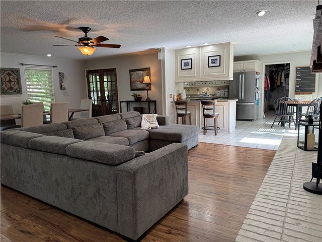 306 Tanglewood Drive, Russellville, AR 72801