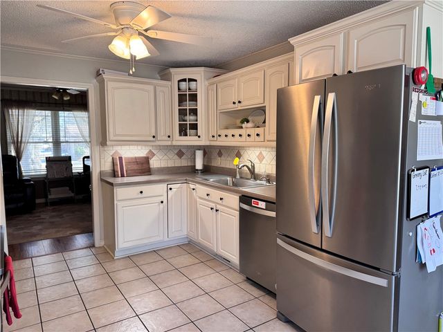 306 Tanglewood Drive, Russellville, AR 72801