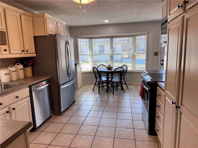 306 Tanglewood Drive, Russellville, AR 72801