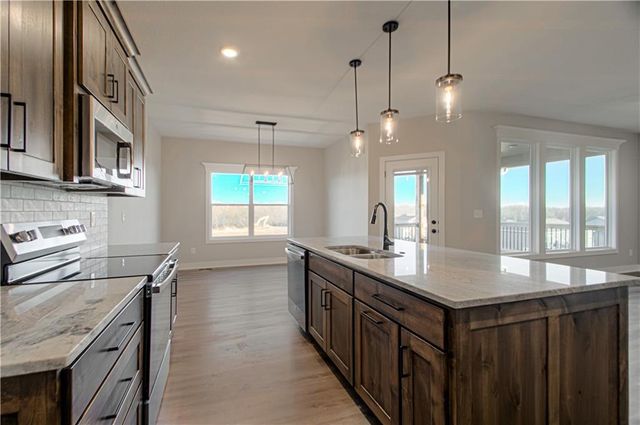 1317 N Holland Court, Independence, MO 64056