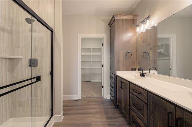 1317 N Holland Court, Independence, MO 64056