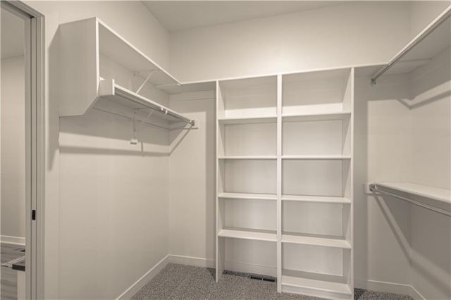 1317 N Holland Court, Independence, MO 64056