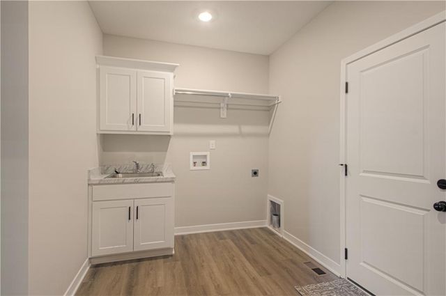 1317 N Holland Court, Independence, MO 64056