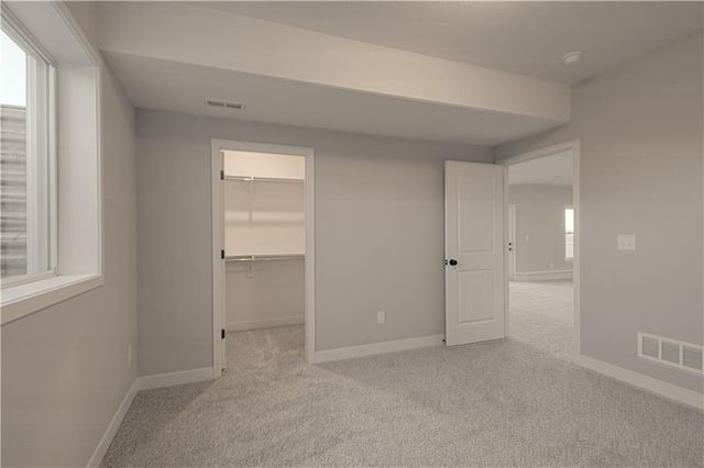 1317 N Holland Court, Independence, MO 64056