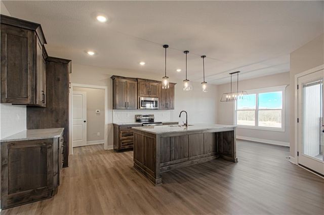 1317 N Holland Court, Independence, MO 64056