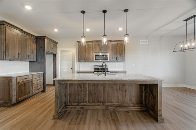 1317 N Holland Court, Independence, MO 64056