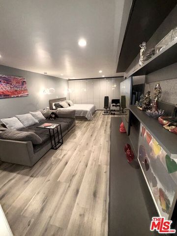 843 4th Street 207, Santa Monica, CA 90403