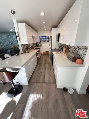 843 4th Street 207, Santa Monica, CA 90403