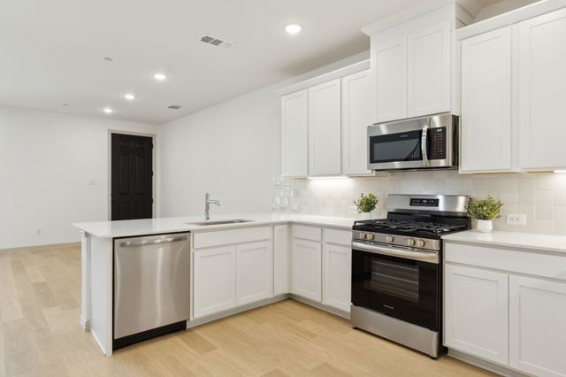 637 4th Street, Argyle, TX 76226