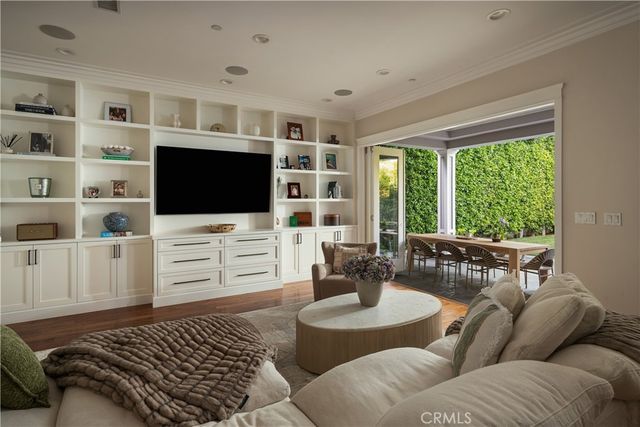 4330 Bellaire, Studio City, CA 91604