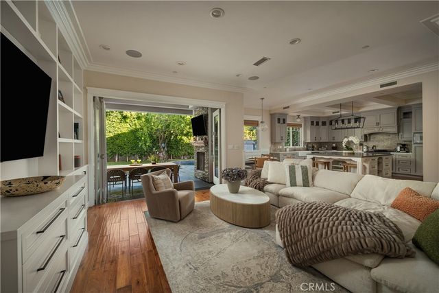 4330 Bellaire, Studio City, CA 91604