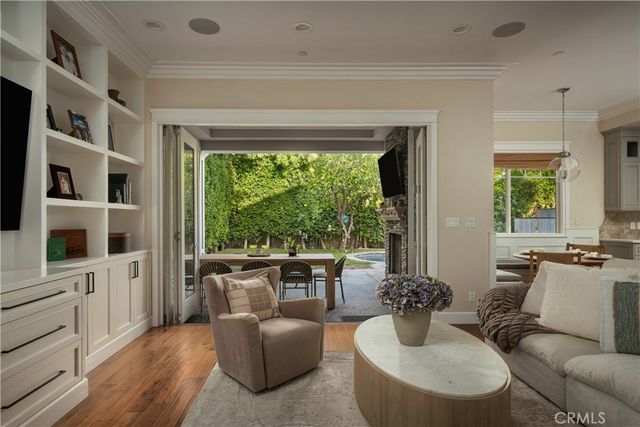 4330 Bellaire, Studio City, CA 91604