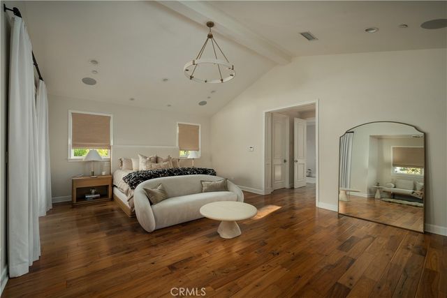 4330 Bellaire, Studio City, CA 91604