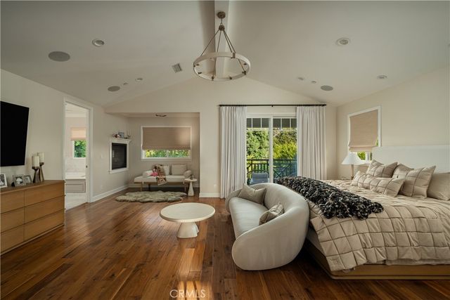 4330 Bellaire, Studio City, CA 91604