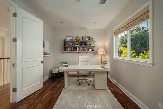 4330 Bellaire, Studio City, CA 91604